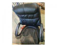 Leather office chair black with wheels (large)