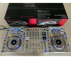 Pioneer CDJ2000 NXS2 + DJM900 NXS2 Bundle White Limited Editions