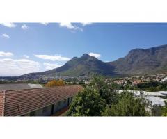 Tamboerskloof-Four Roomed Flat in Secure Block with Intercom Access & High Speed Fibre Optic