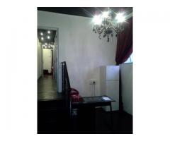 Space to let per hour in beauty salon