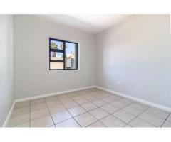 Neat 2 Bedroom/ 1 Bath Apartment / Flat to Rent in Paarl North