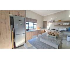 Two Bedroom Apartment / Flat to Rent in Musgrave!!